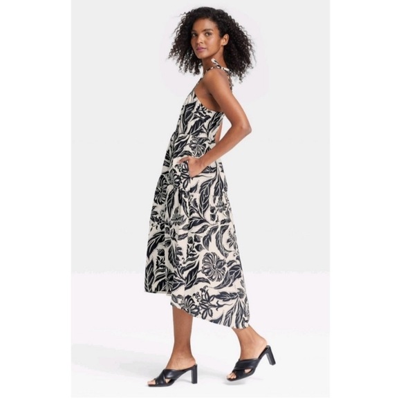 Black and Cream Floral Dress | Who What Wear - Picture 2 of 3